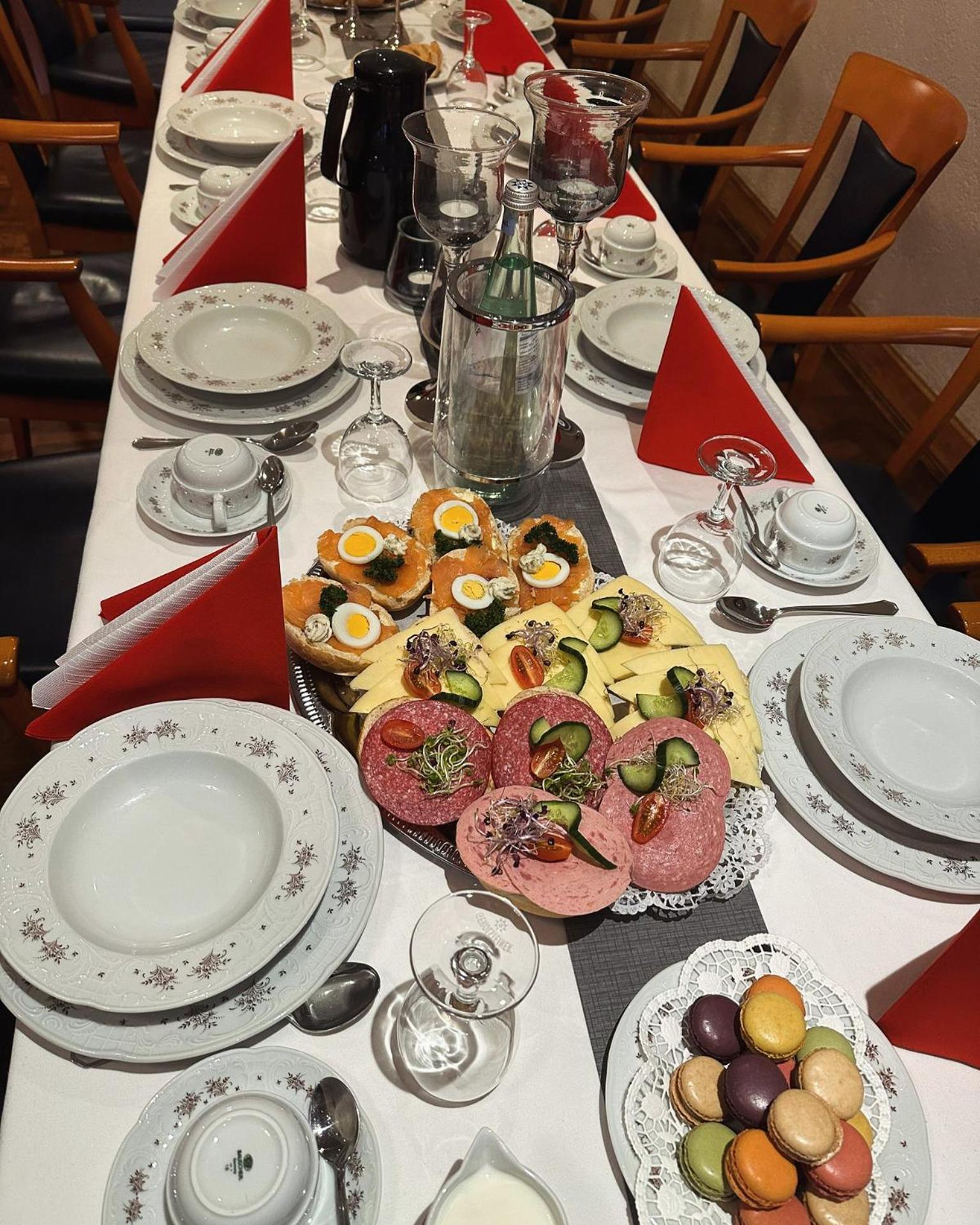 Hotel Zu Den Linden Wachtberg ภายนอก รูปภาพ