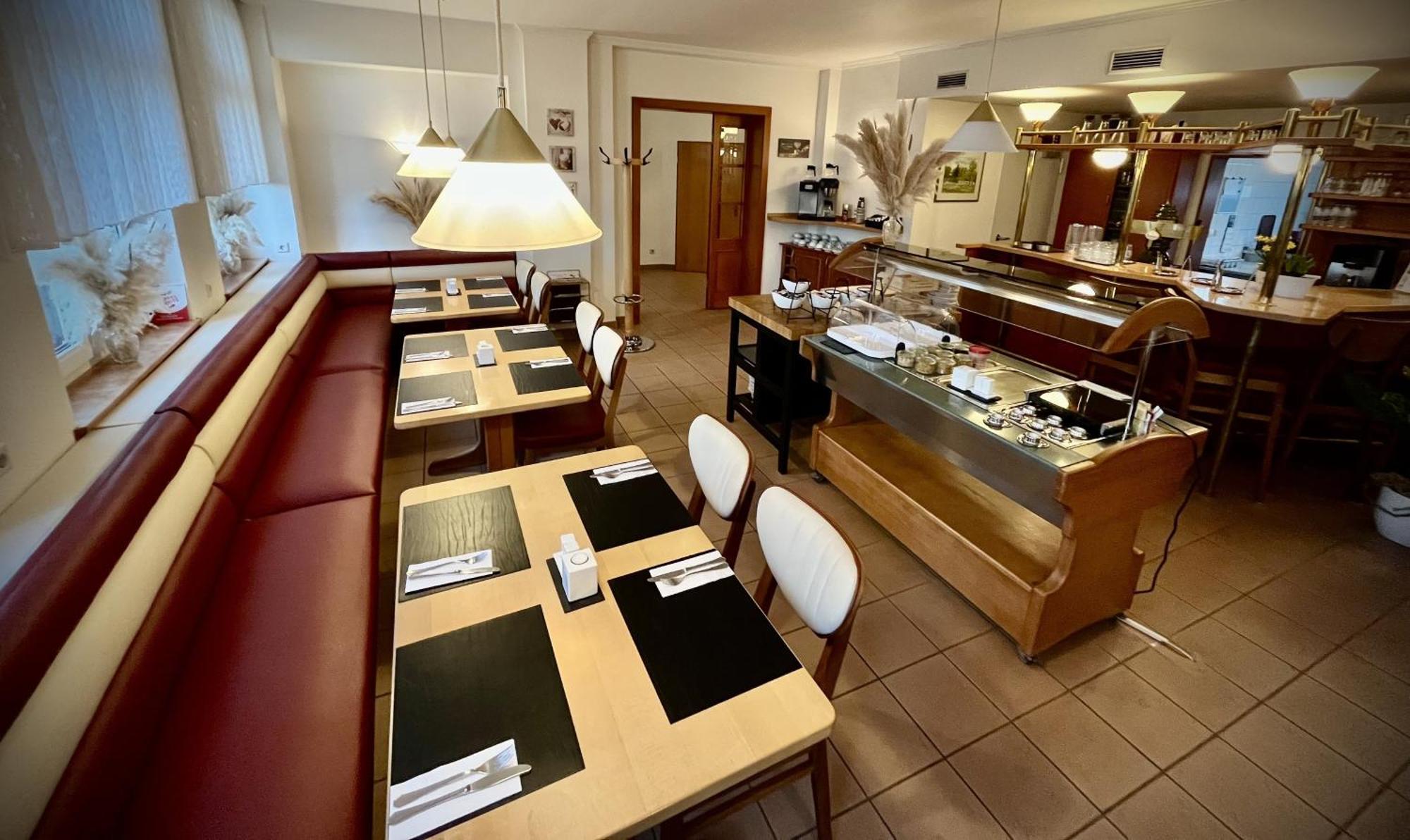Hotel Zu Den Linden Wachtberg ภายนอก รูปภาพ