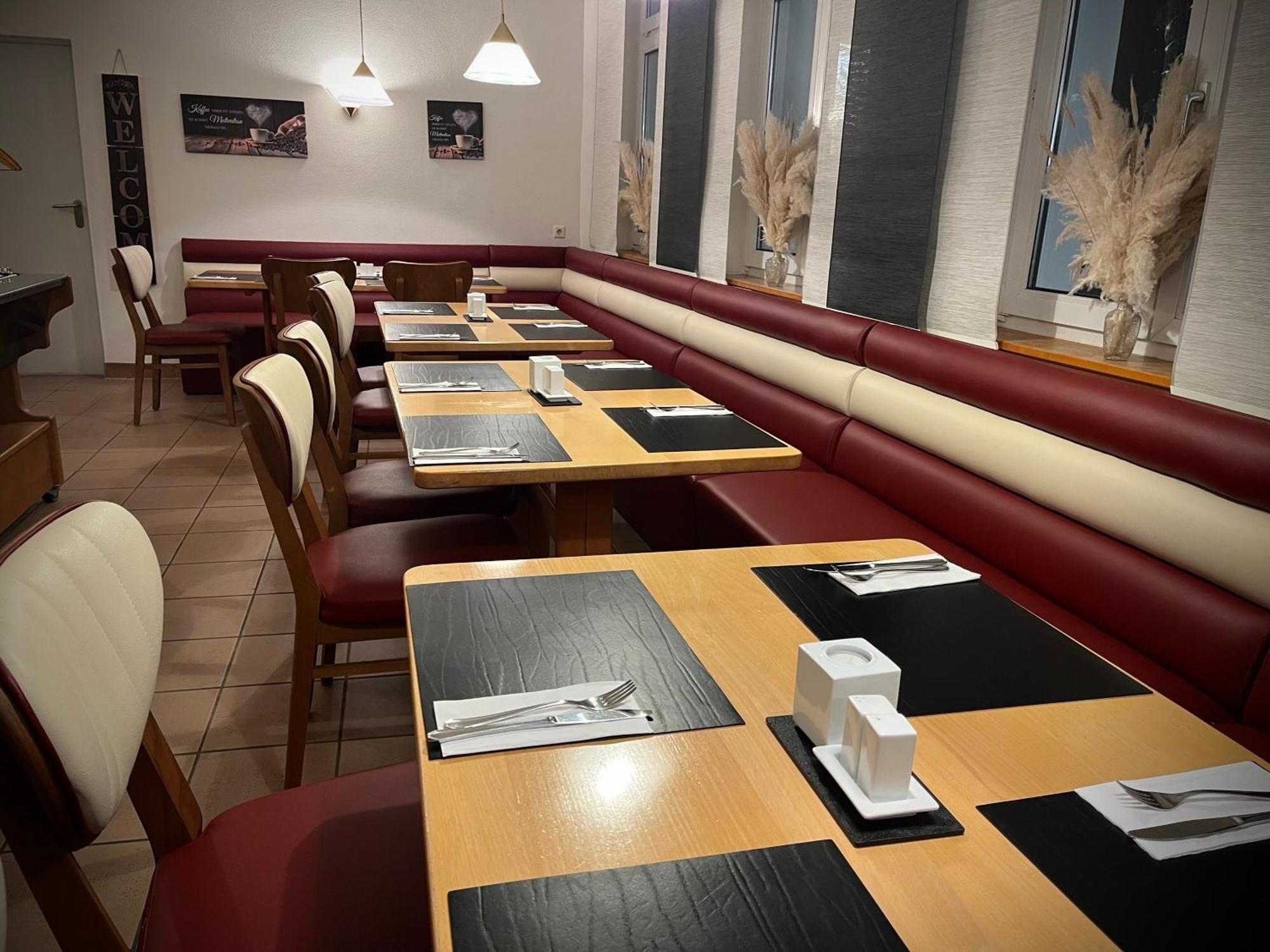 Hotel Zu Den Linden Wachtberg ภายนอก รูปภาพ