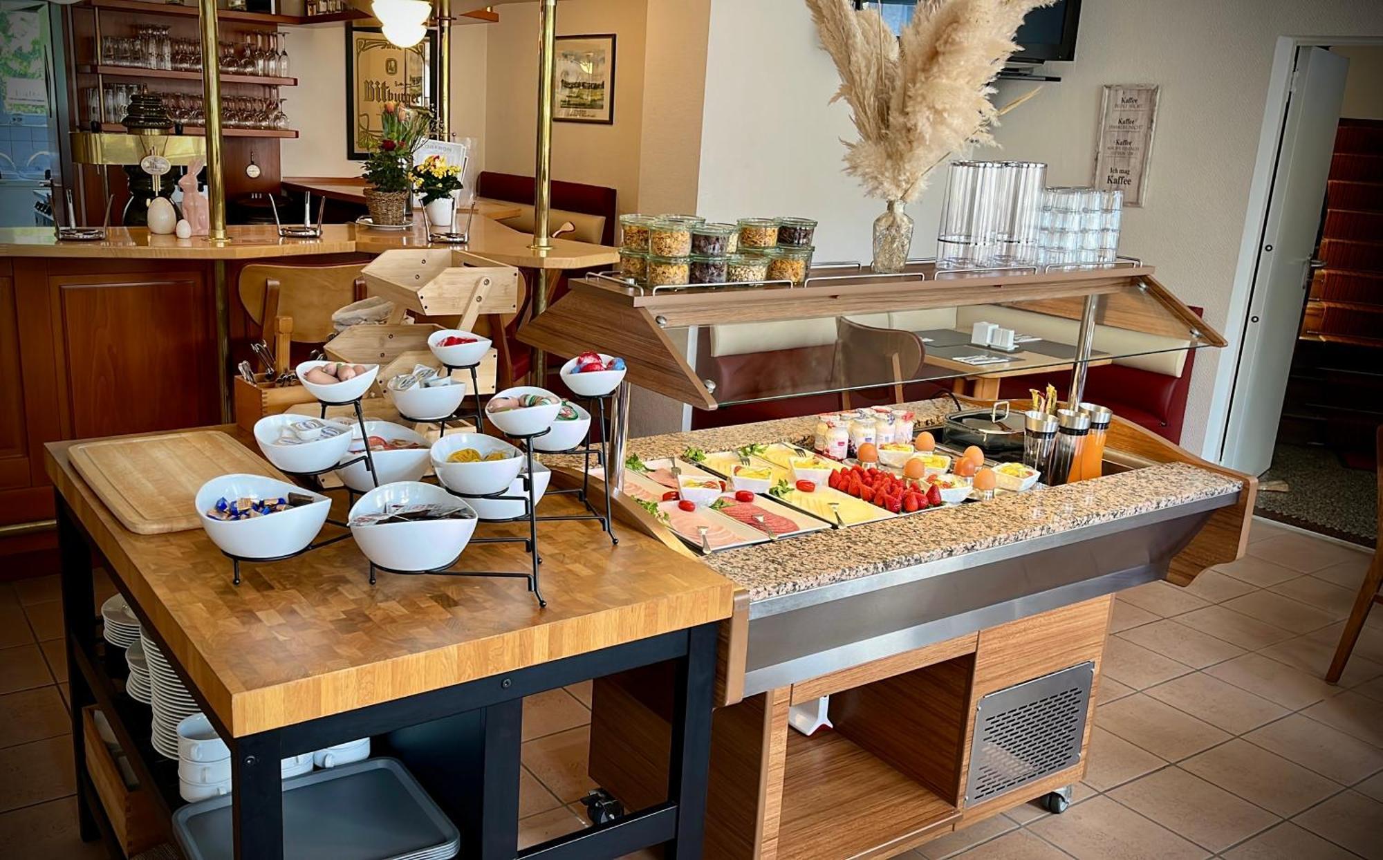 Hotel Zu Den Linden Wachtberg ภายนอก รูปภาพ