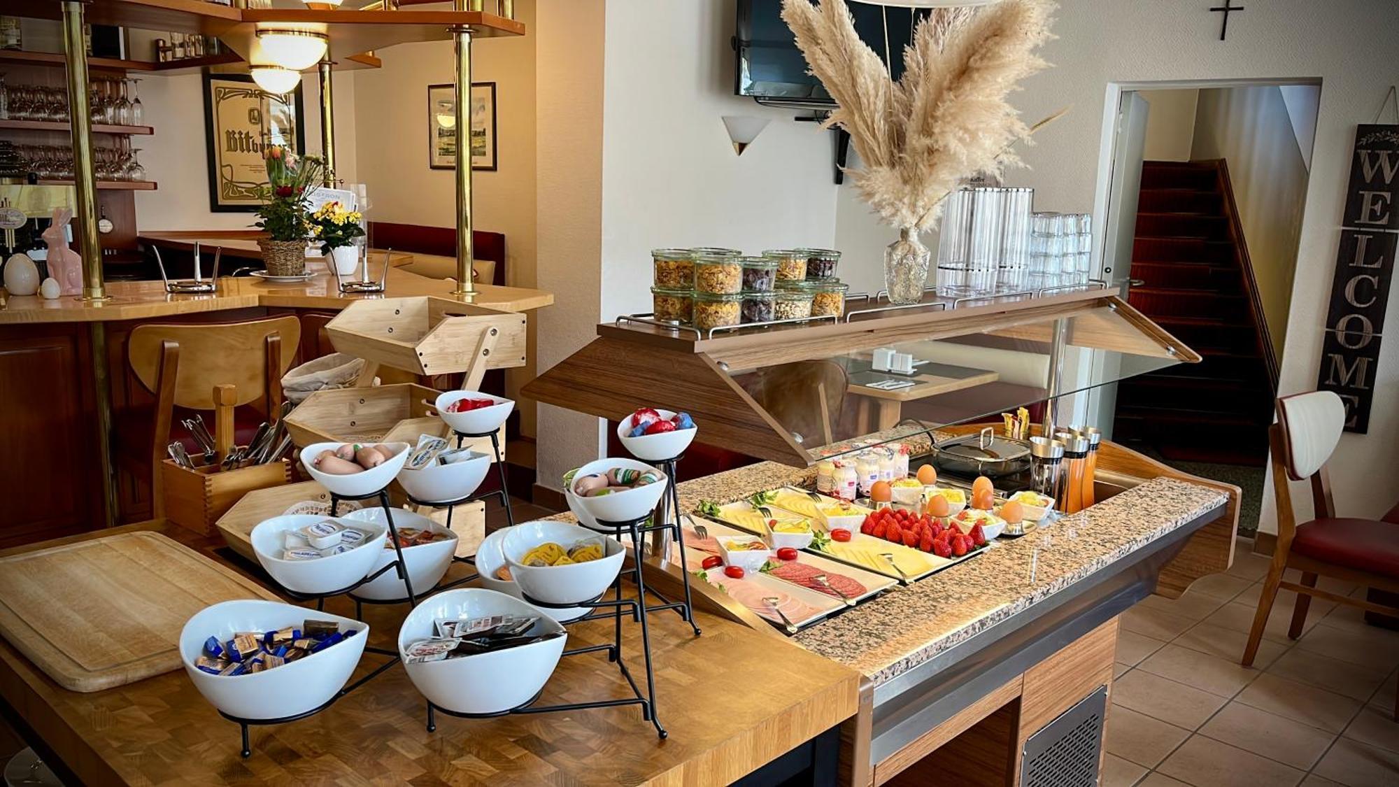 Hotel Zu Den Linden Wachtberg ภายนอก รูปภาพ